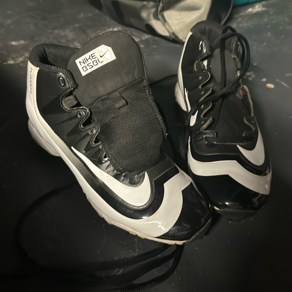 Big ids softball cleats